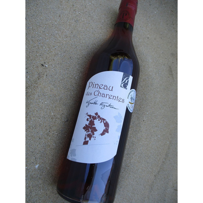 pineau rouge vignoble egreteau