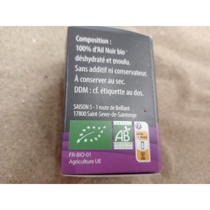 poudre d ail noir bio .